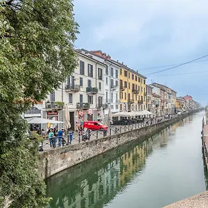 https://la-corte-dei-navigli.it-lombardy.com