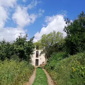 https://newla-peoniacasa-in-montagna-prato-verde-panorama.in-sardinia.net